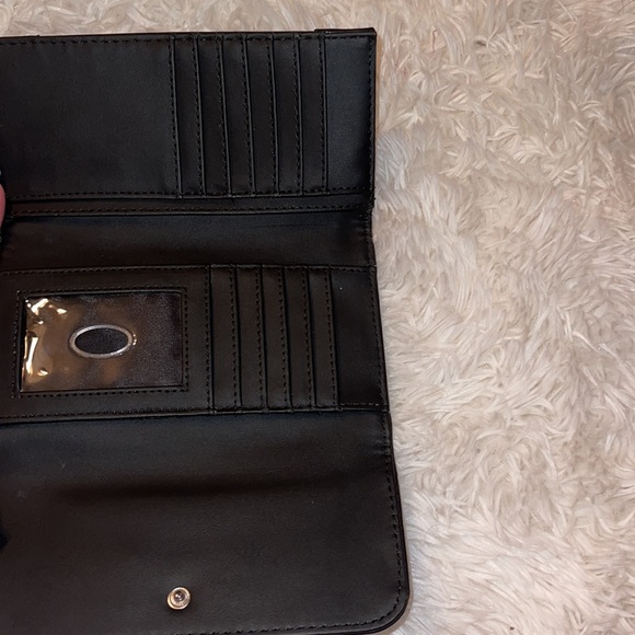 Guess wallet - Picture 3 of 3